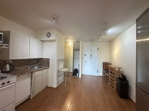 150-38 Union Tnpk image 3 of 15