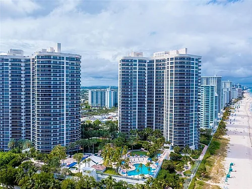 3200 N Ocean Dr Photo 1