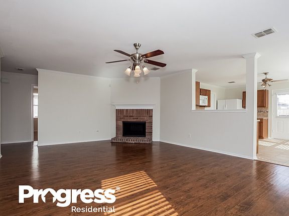 3rd image of 16628 Jasmine Springs Dr