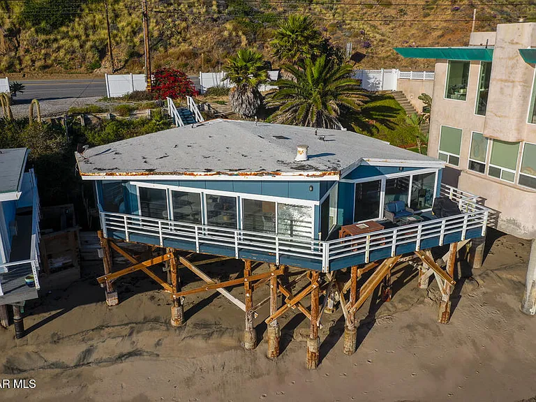43300 E Pacific Coast Hwy — Photo 33