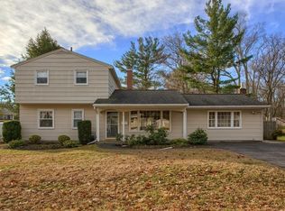 2 Heath Rd, Peabody, MA 01960