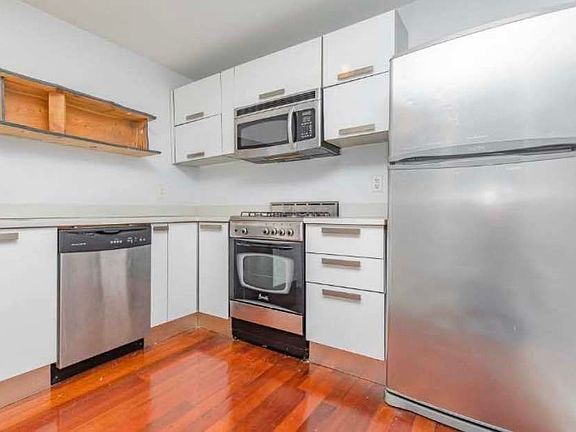 2nd image of 20 Meserole St #1A