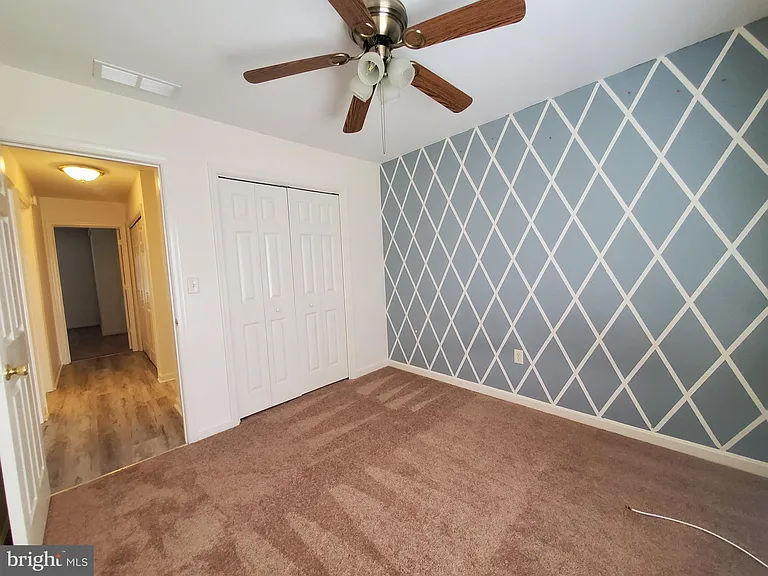218 E North St — Photo 14
