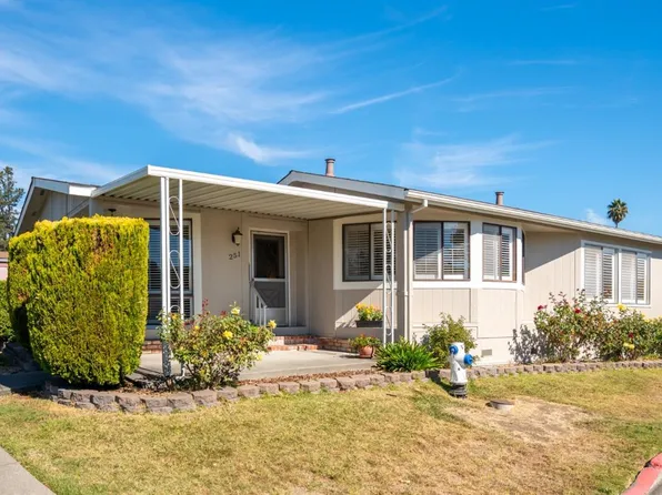 251 Circulo Tierra Court, Rohnert Park, CA 94928