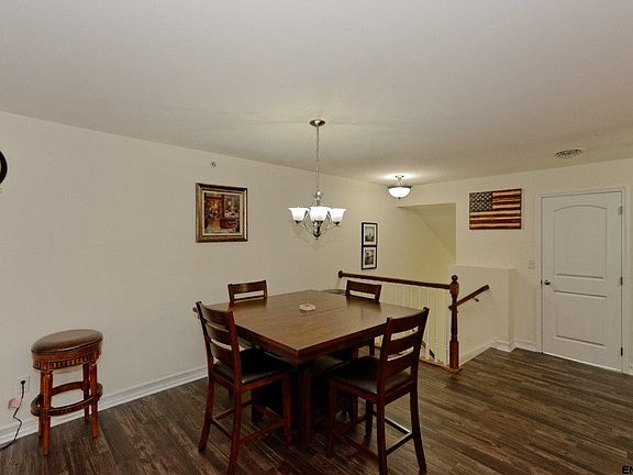 5th image of 184 Paddock Cir