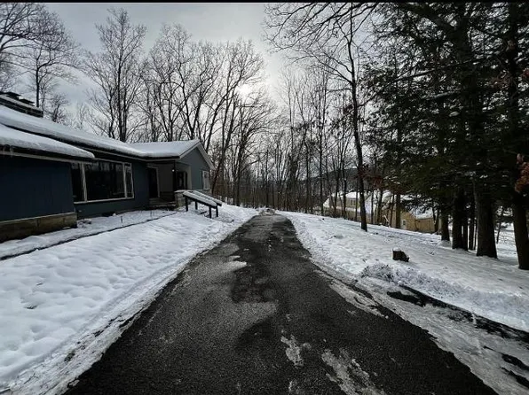 310 Tall Trees Rd #10, Warren, PA 16365