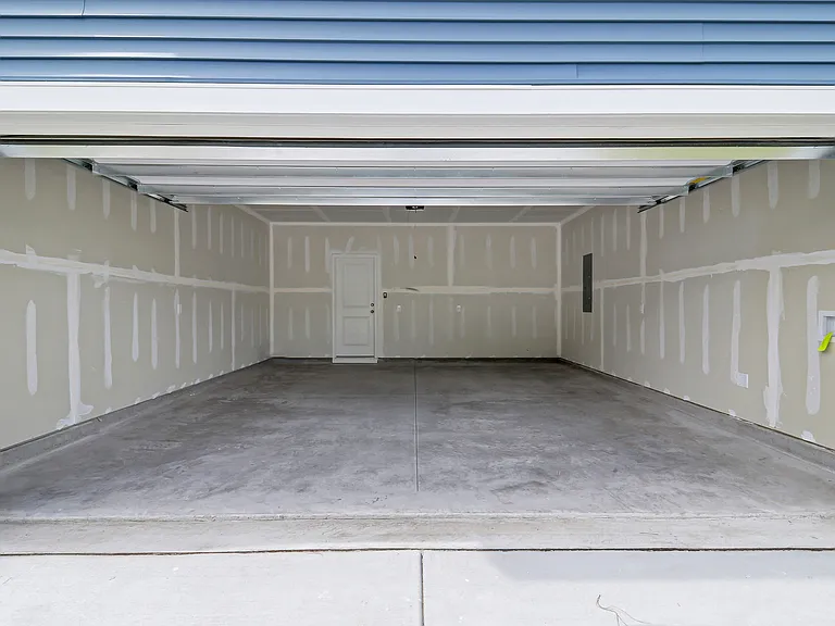146 Lockwood Dr — Photo 31
