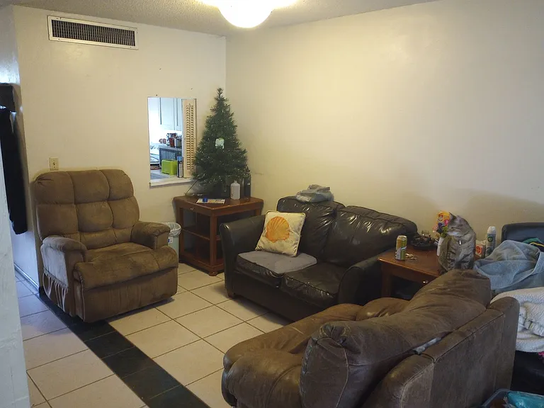 613 SW 75th St #111 — Photo 5