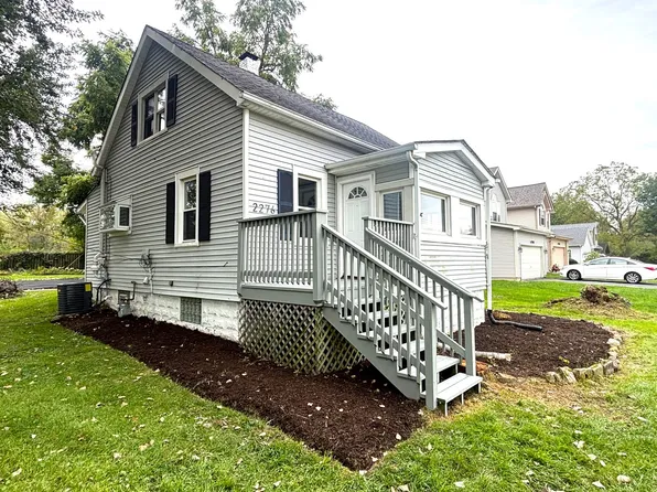 2276 Manchester Rd, Wheaton, IL 60187