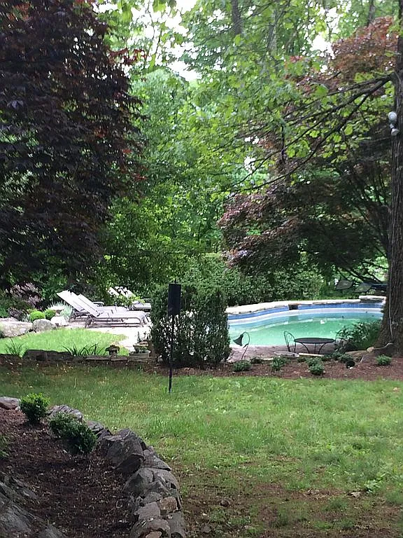 12 Woodland Ct S photo 1