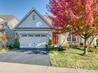 1177 Kingsley Ln, Aurora, IL 60505