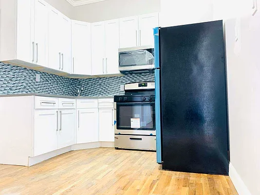 Rented by Blue Egg Realty Corp | media 9