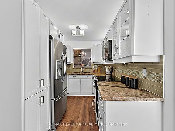4th image of 137 Riverview Rd