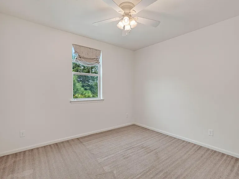 74 S Sawbridge Cir — Photo 35