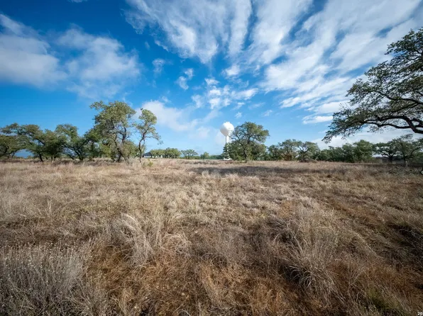 1810 Paradise Pkwy LOT20, Canyon Lake, TX 78133