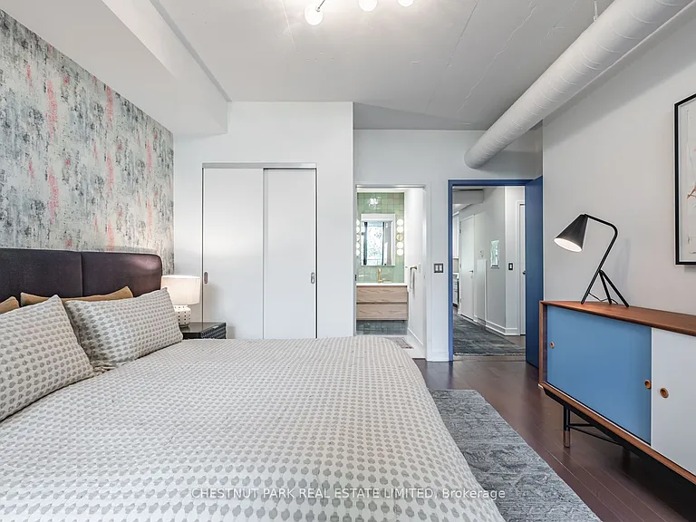 64 Niagara St #221 — Photo 22