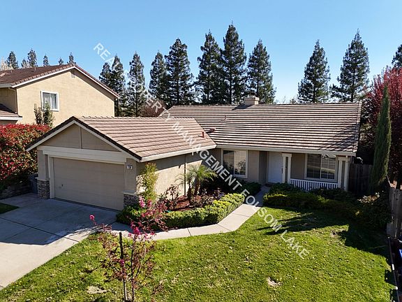 2nd image of 738 Agostini Cir