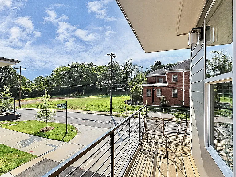 1103 Shuman View Ct — Photo 12