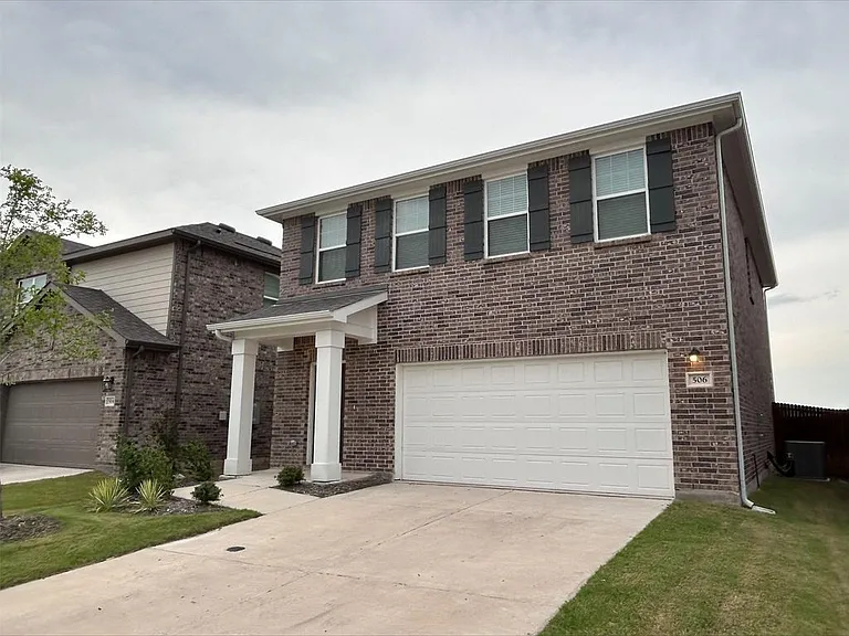 506 Valley View Dr — Photo 1
