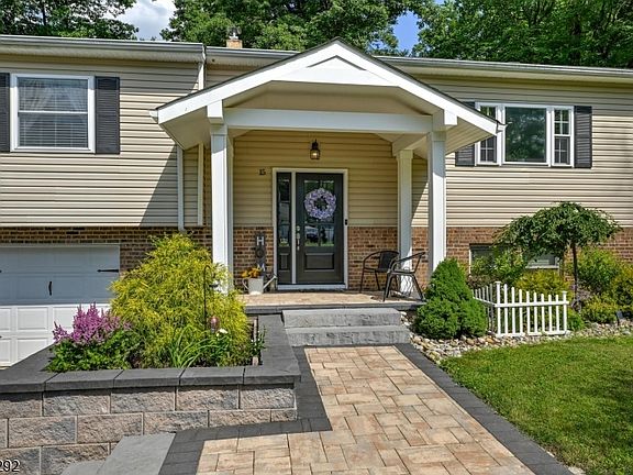 2nd image of 15 Camelot Dr