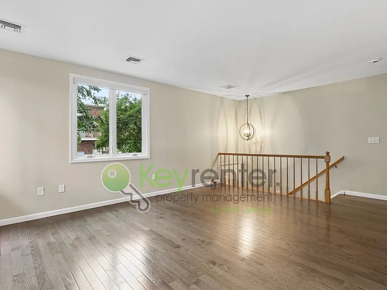 202 Saint Michaels Walk — Photo 6