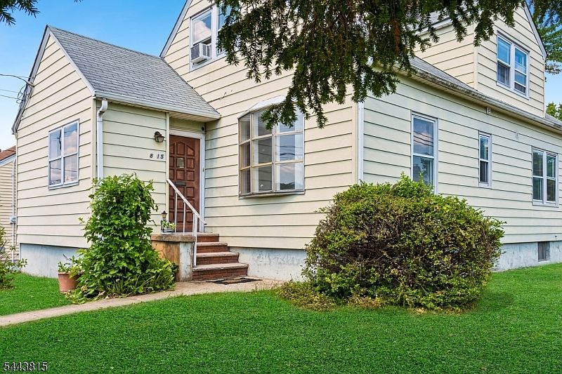 1st image of 8-15 Berdan Ave