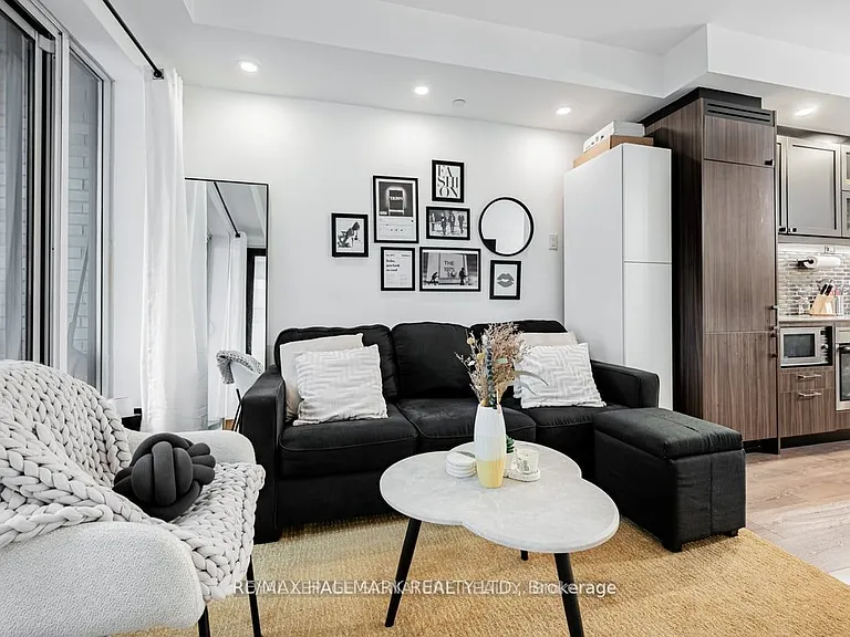 783 Bathurst St #227 — Photo 12
