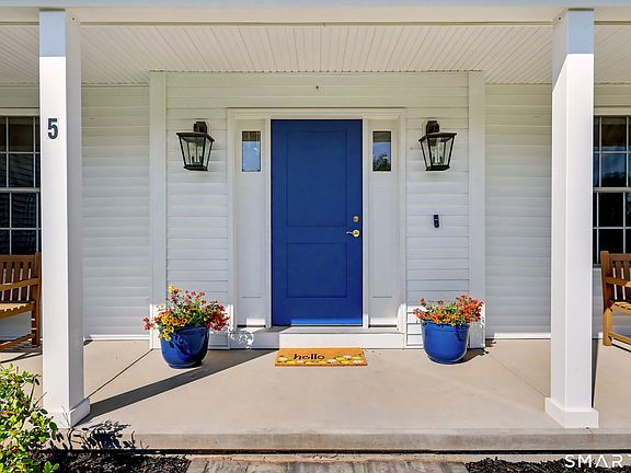 2nd image of 5 Melrose Drive