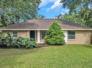 18502 Walker Rd, Lutz, FL 33549