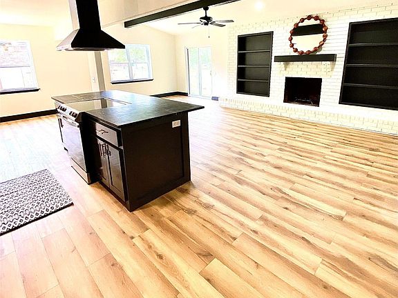 4th image of 1811 Nightingale Cir