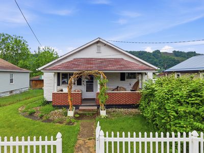 506 Grant St, Springdale, PA, 15144