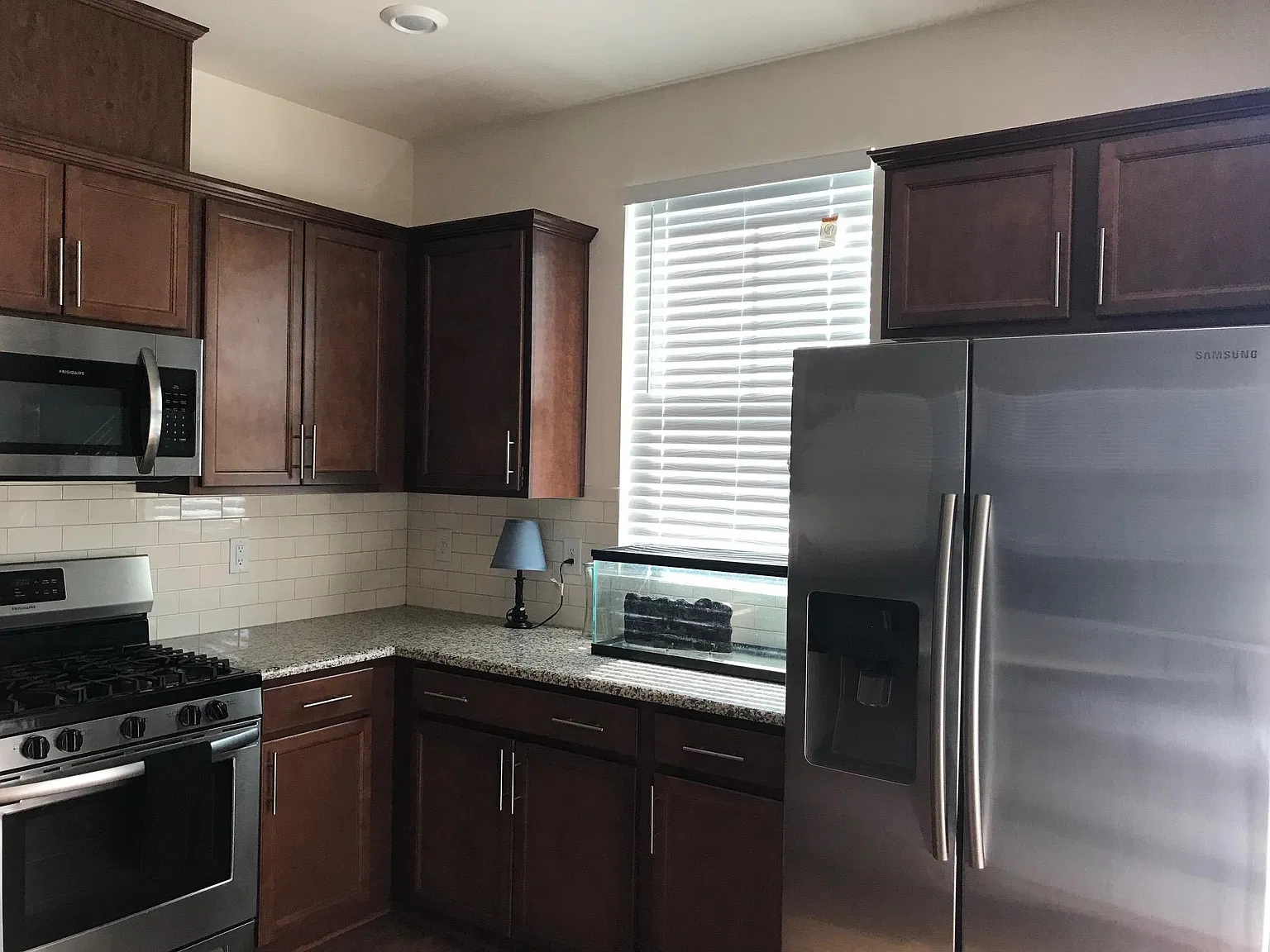 4 bed, 2.5 bath, 1717 sqft, $1,895 — Photo 3