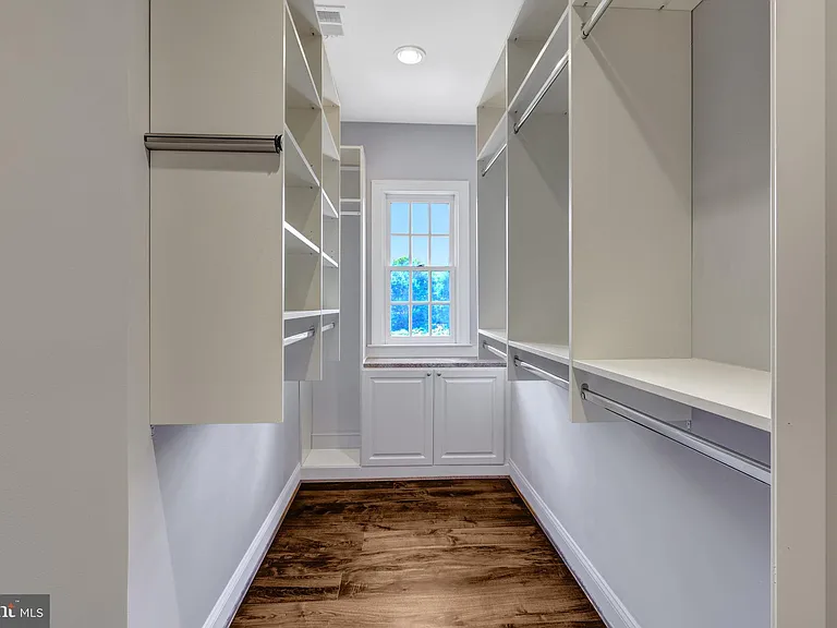 860 Nicholas Run Dr — Photo 101
