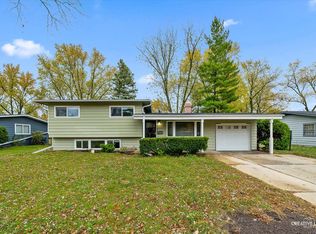 114 Boulder Hill Pass, Montgomery, IL 60538