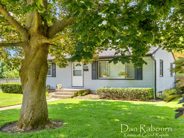 5189 Haughey Ave SW, Wyoming, MI 49548