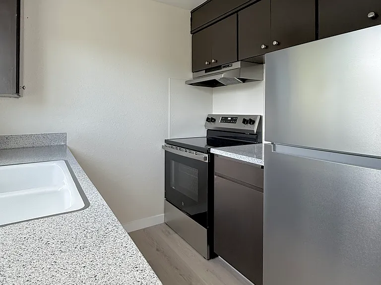 2902 N Carr St #5 — Photo 2