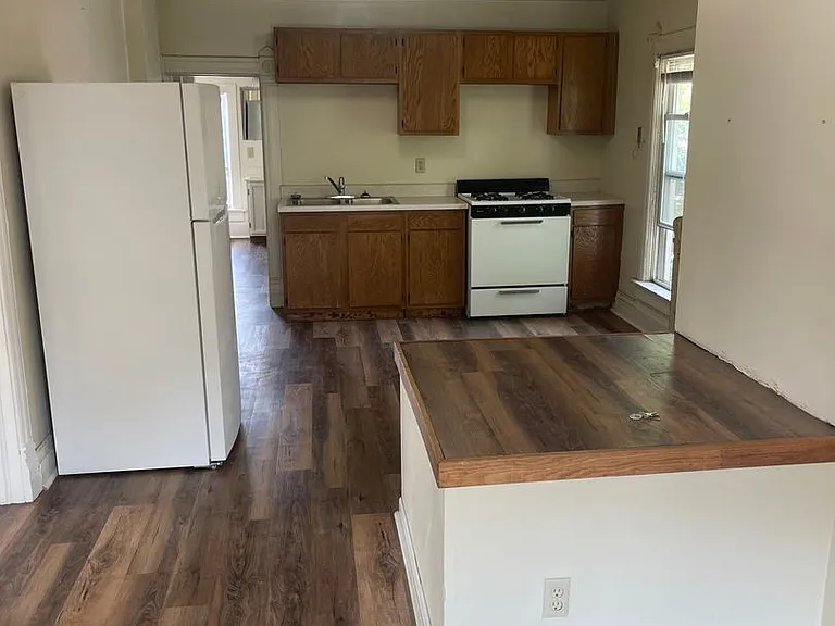 1207 High Ave — Photo 6