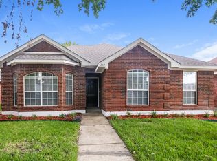 2823 Saint Martin Dr, Lancaster, TX 75146