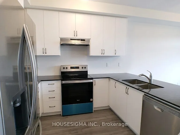 132 Turnberry Ln — Photo 7
