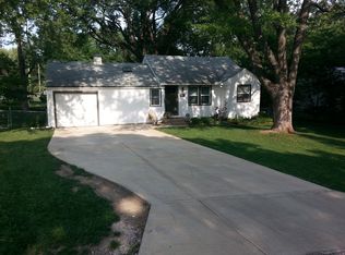 11228 Applewood Dr, Kansas City, MO 64134