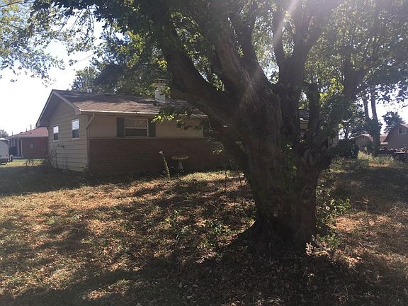 3rd image of 3055 Karen Dr