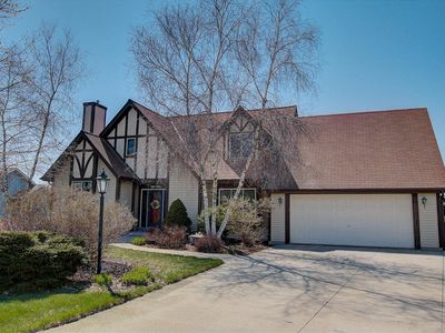 W249N5871 Swan Ct, Sussex, WI, 53089