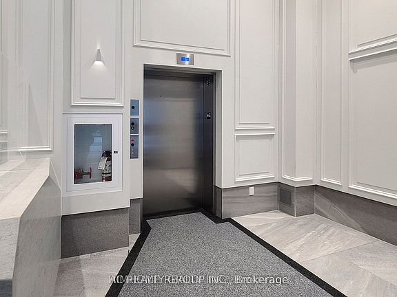 5th image of 1 Gloucester St #1816