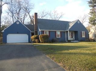68 Duxbury Ln, Longmeadow, MA 01106