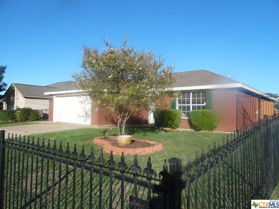 2nd image of 4404 Bowles Dr