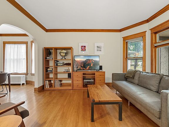 3rd image of 1034 S Euclid Ave