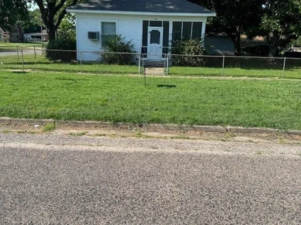 710 W Lillie Blvd, Madill, OK 73446