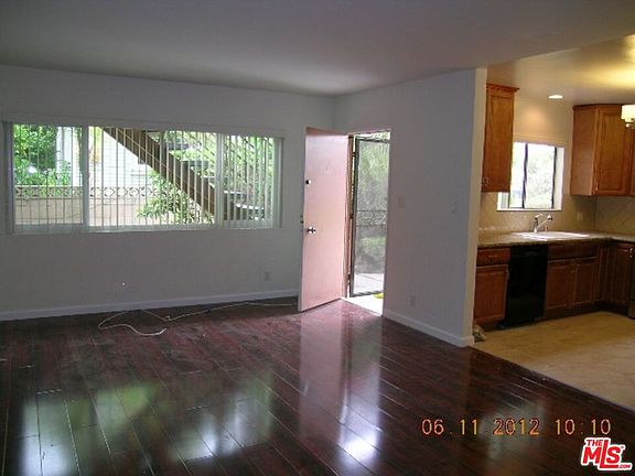5th image of 4251 Baldwin Ave