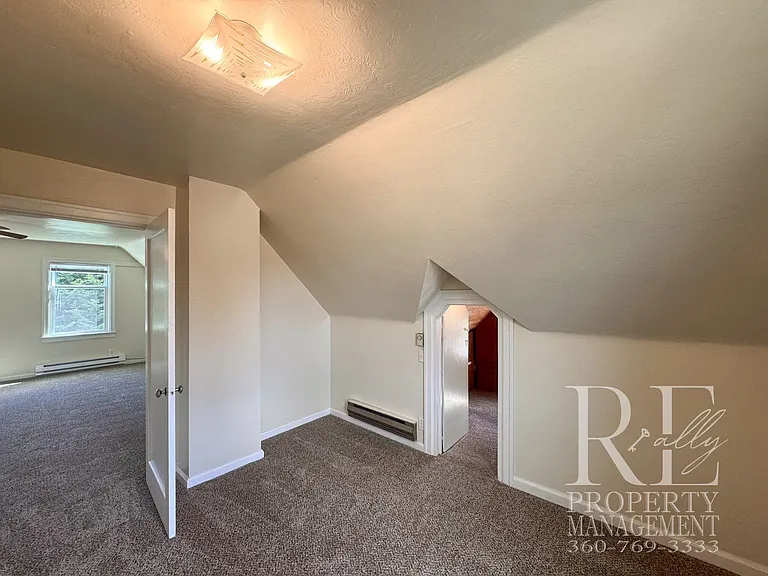 1540 N Callow Ave #C — Photo 12