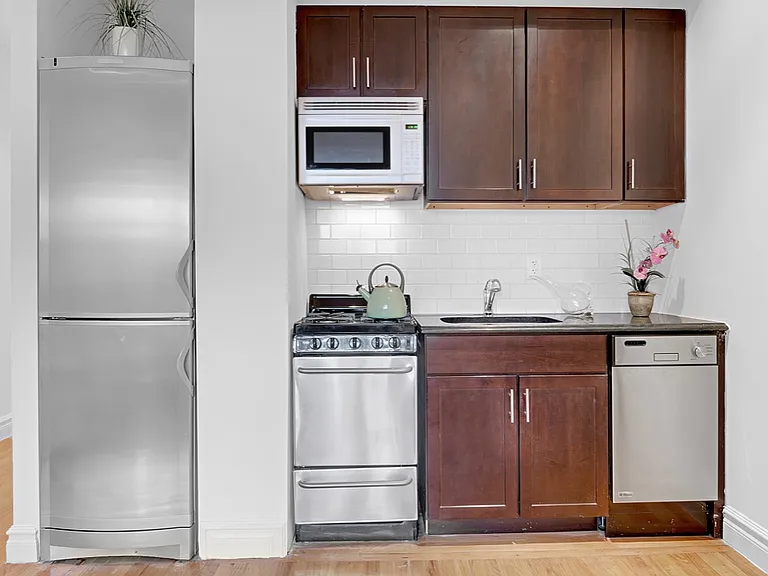 336 E 81st St #6K — Photo 5